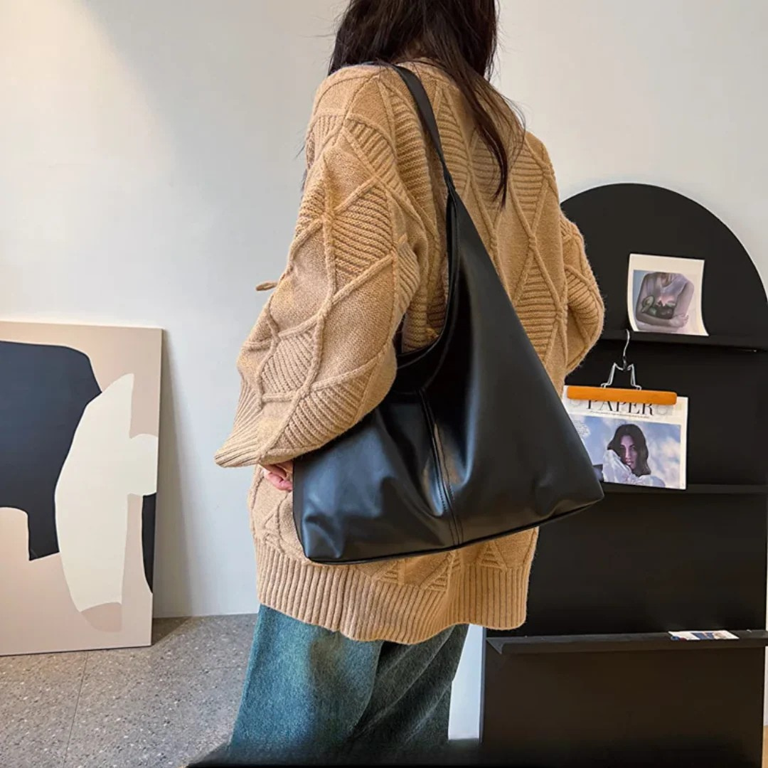 Terra – Classic soft hobo shoulder bag Lara