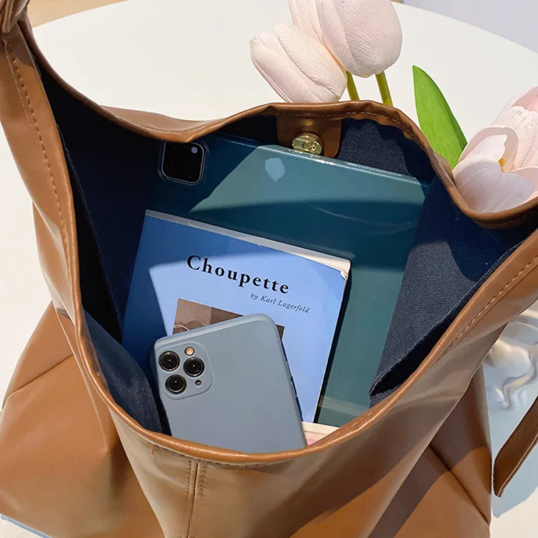 Terra – Classic soft hobo shoulder bag Lara